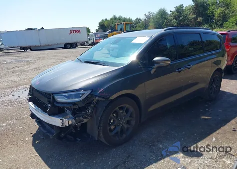 2021 Chrysler Pacifica Touring L z USA, uszkodzony, nr VIN 2C4RC1BG5MR607182